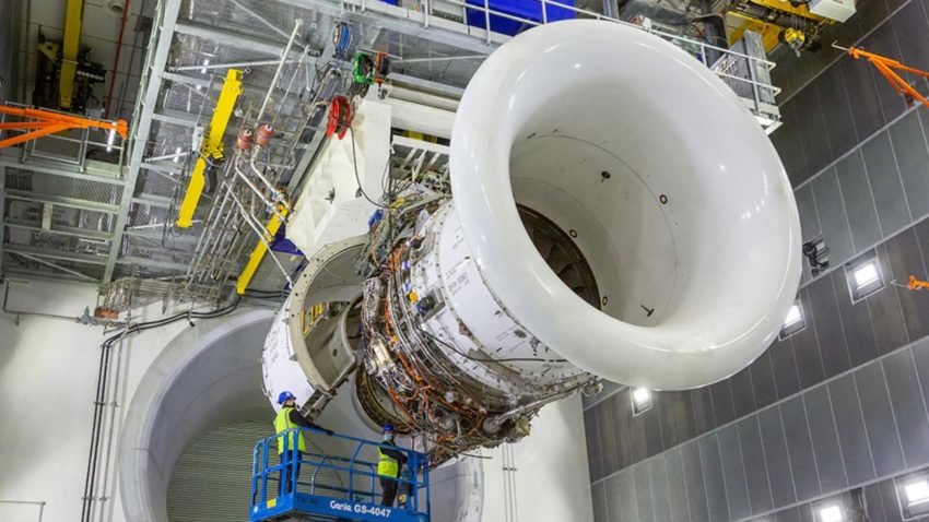 Rolls-Royce signs Sustainable Aviation Fuel agreement with Air bp for ...