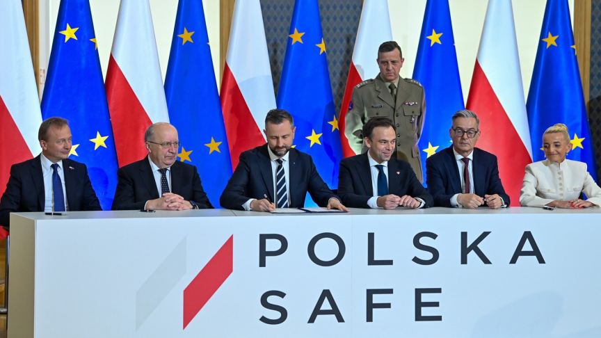 Poland Signs €43.7 Billion EU Defense Loan Agreement Under SAFE Program