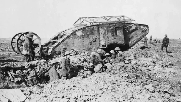 Первый танк вступил в бой 110 лет назад
