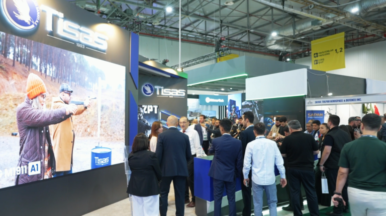 TİSAŞ представила пистолеты и штурмовые винтовки на ADEX 2026