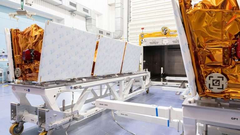 Airbus delivers 32 new OneWeb satellites to Eutelsat