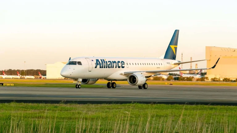 Embraer, Avustralyalı hava yolu şirketiyle E190 filosuna yönelik destek anlaşmasını yeniledi