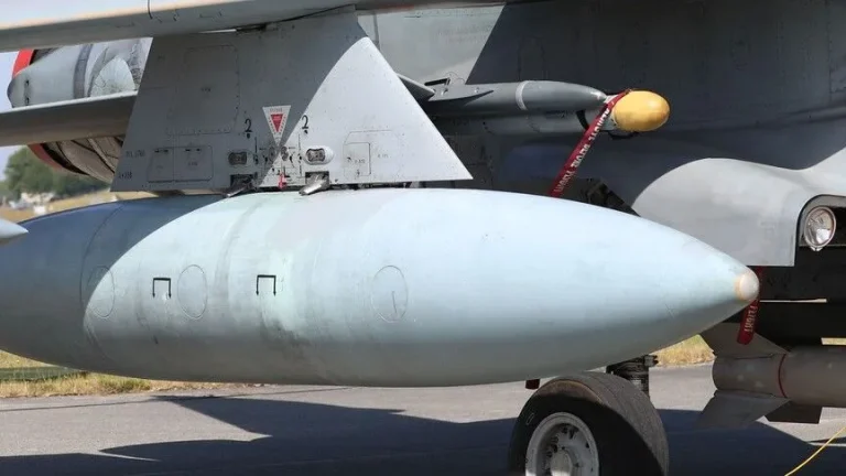 Danimarka, F-35 savaş uçaklarında kullanılabilecek uzun menzilli seyir füzeleri satın alacak
